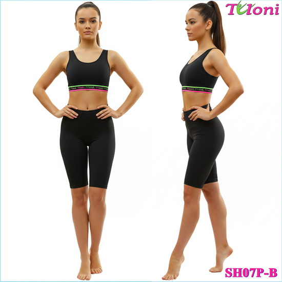 Шорты-велосипедки Tuloni черные до колен — вид на модели